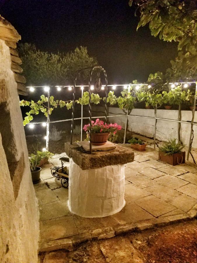Antico Trullo Immerso Nella Campagna Alberobello Exteriér fotografie